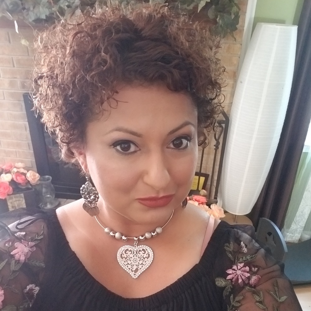 Meet your Posher, Maria